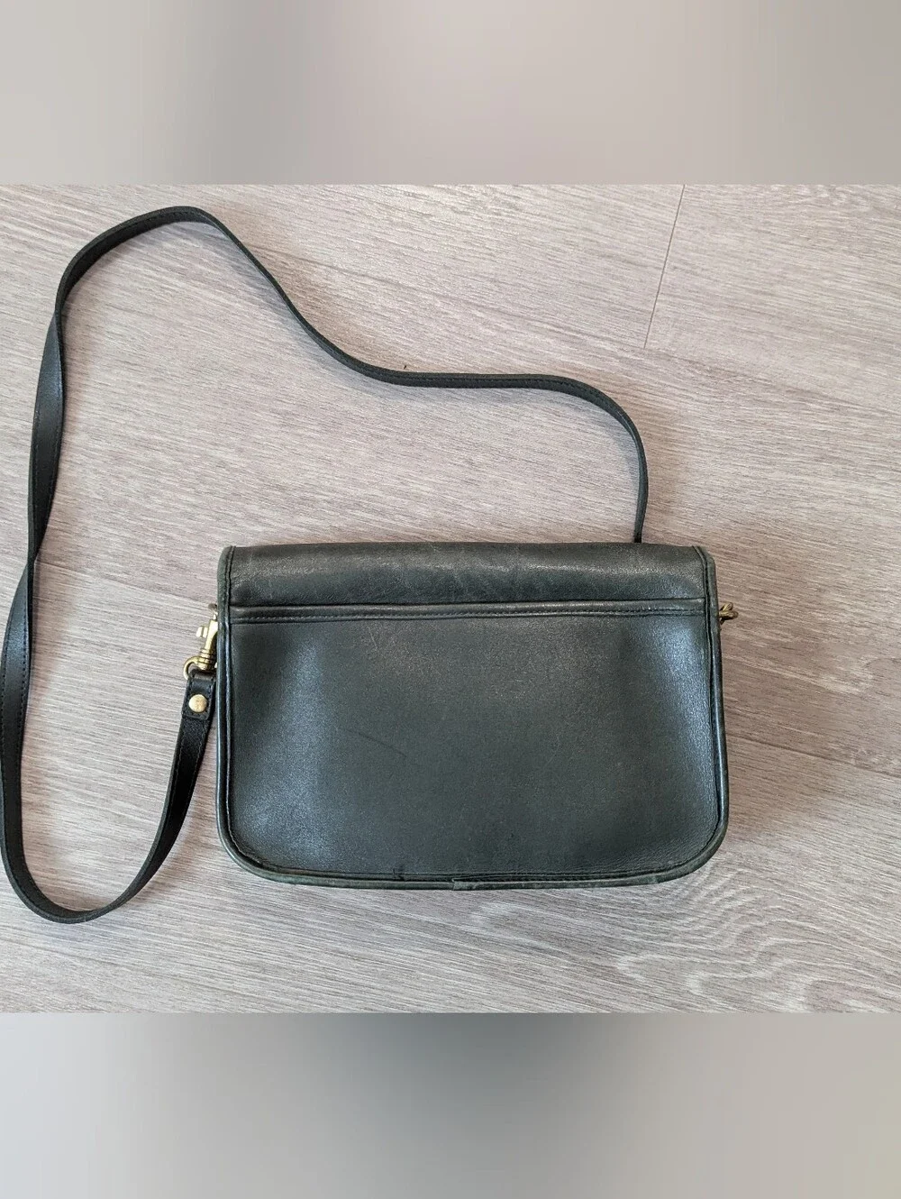 Hunt Club Olive Green Leather Crossbody Bag with Gold Hardware - Picture 4 of 11